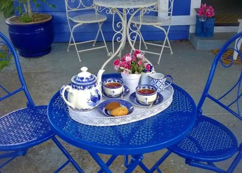The Blue and White Teapot
