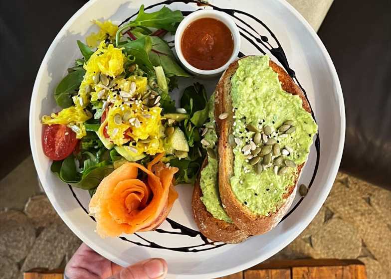 Conscious Craves Vegan/Plant-based Cafe
