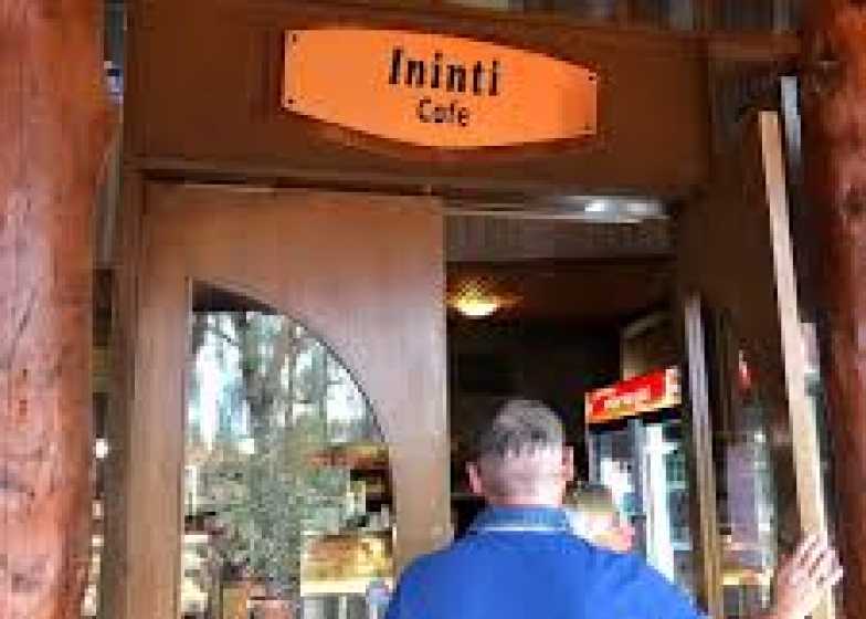 Ininti Cafe & Souvenirs
