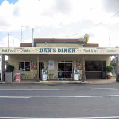 Dan's Diner Logo